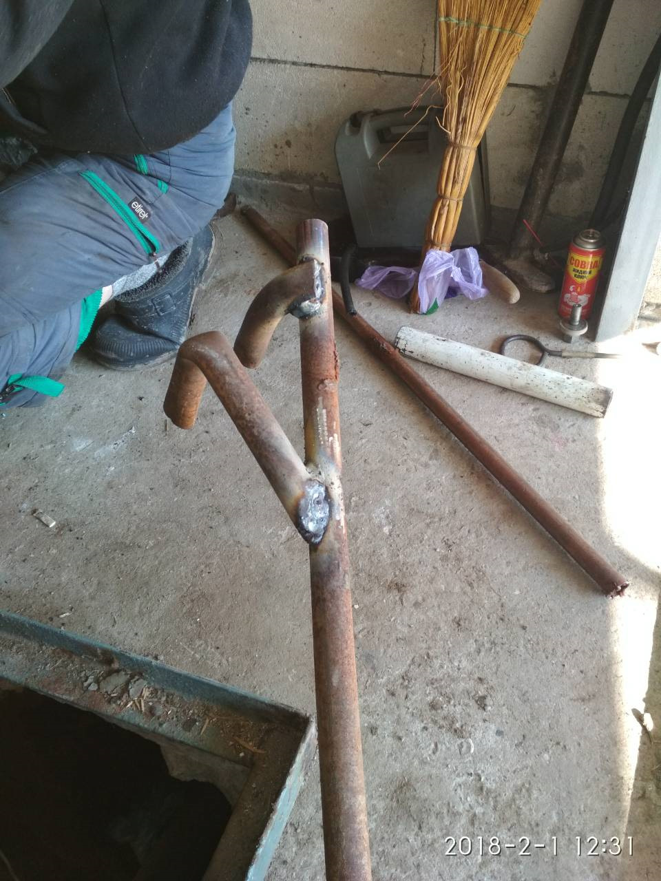 если не откручивается болт коленвала, а коробку насиловать страшно ...