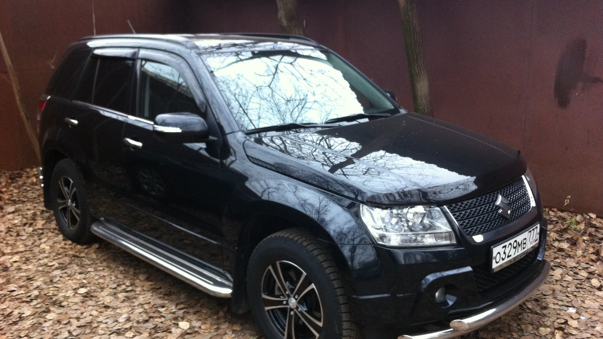 Suzuki Grand Vitara черная