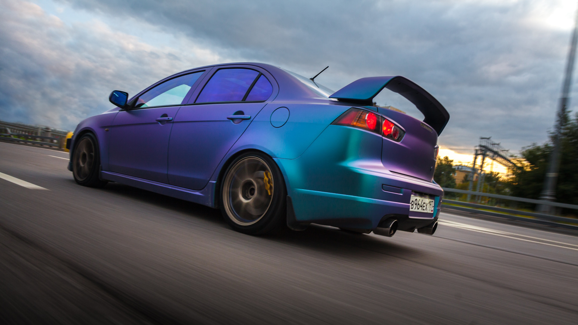 Mitsubishi Lancer 10 Purple