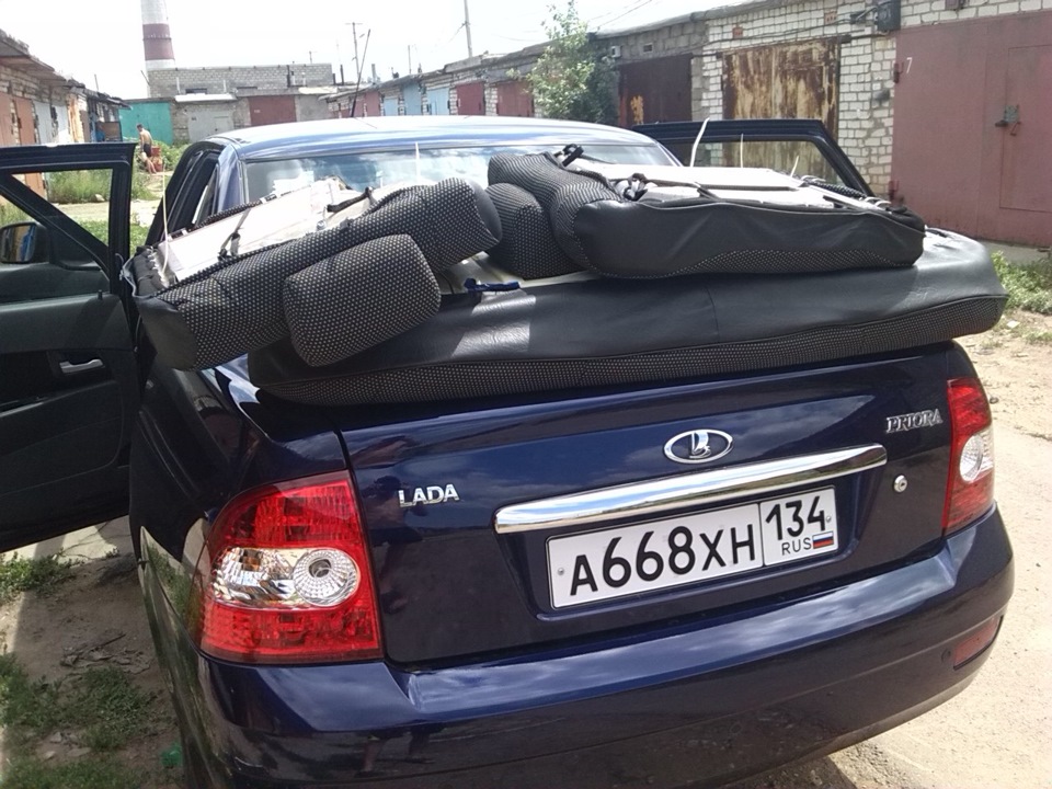 Начал клеить шумку) — Lada Приора седан, 1,6 л, 2013 года | своими ...