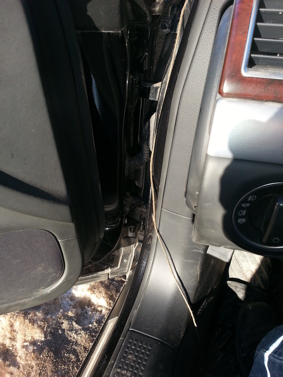 А8 Обрыв тросика открывания капота — Audi A8 (4E), 4,2 л., 2008 года ...