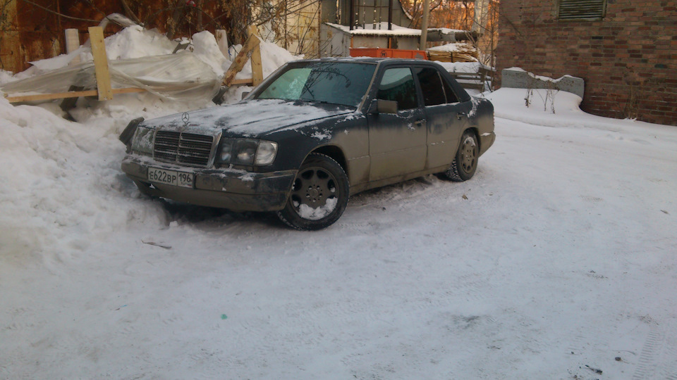 На восстановление. — Mercedes-Benz E-class (W124), 2,3 л, 1989 года ...