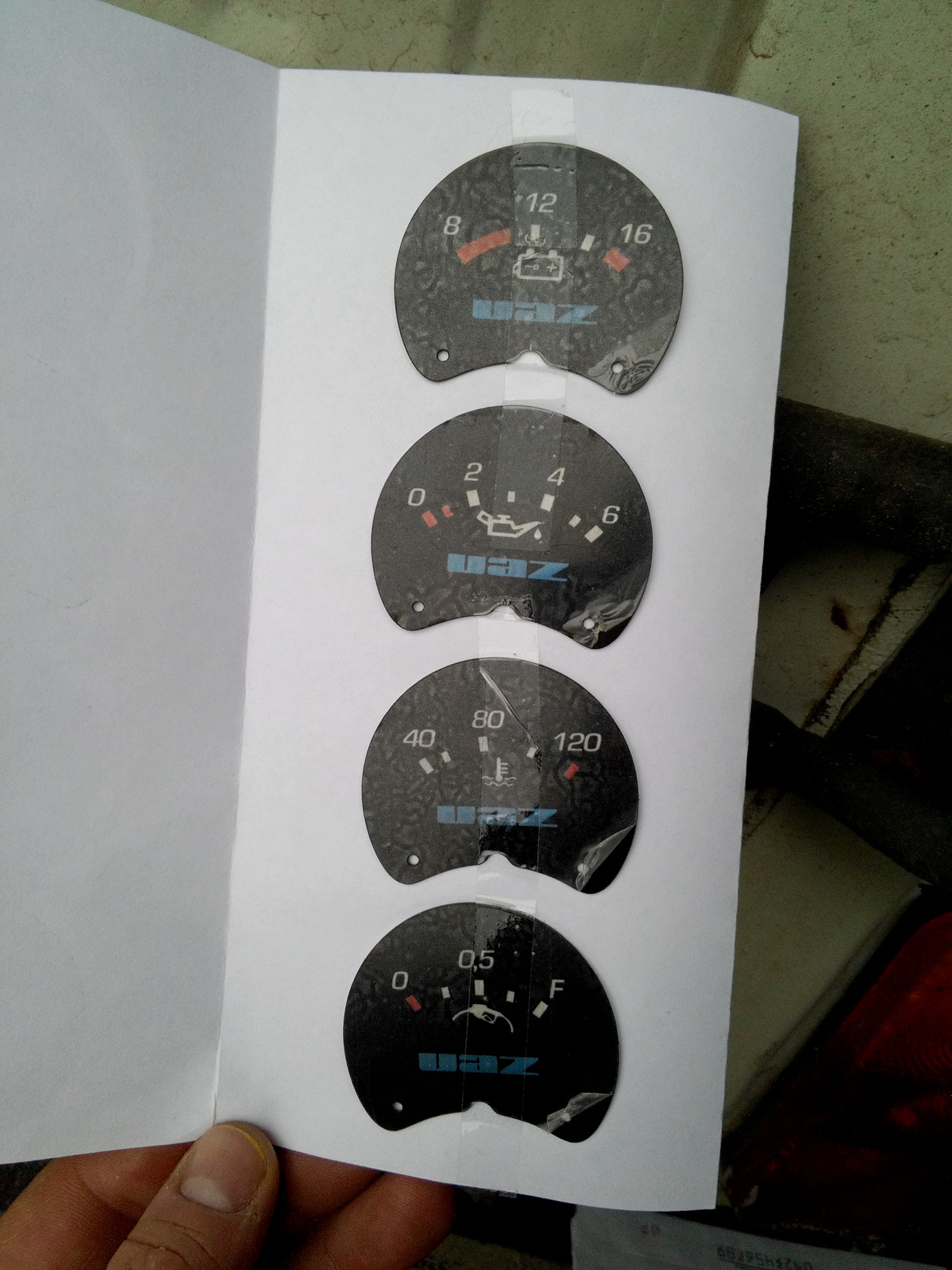 шкалы приборов уаз