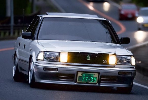 Shakotan Toyota Crown s130