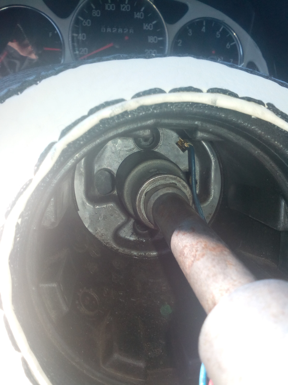 Снятие рулевой колонки и замена подшипника рулевого вала — ЗАЗ Chance ...