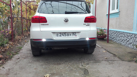 Тигуан 2 задний ход. Тигуан 2012 фонари заднего хода. Свет лампы заднего хода автомобиля haval ф7х. Фонари заднего хода tiguan. Лампа заднего хода тигуан 1.