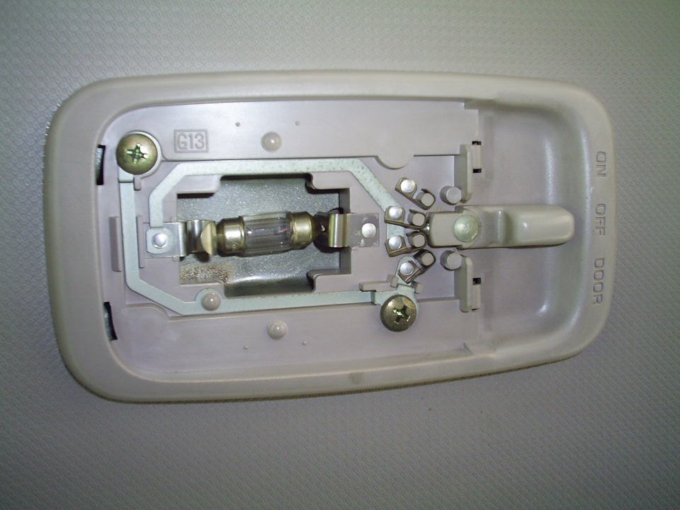 Установка светодиодной люстры — Toyota Corolla (100), 1,3 л, 1993 года ...