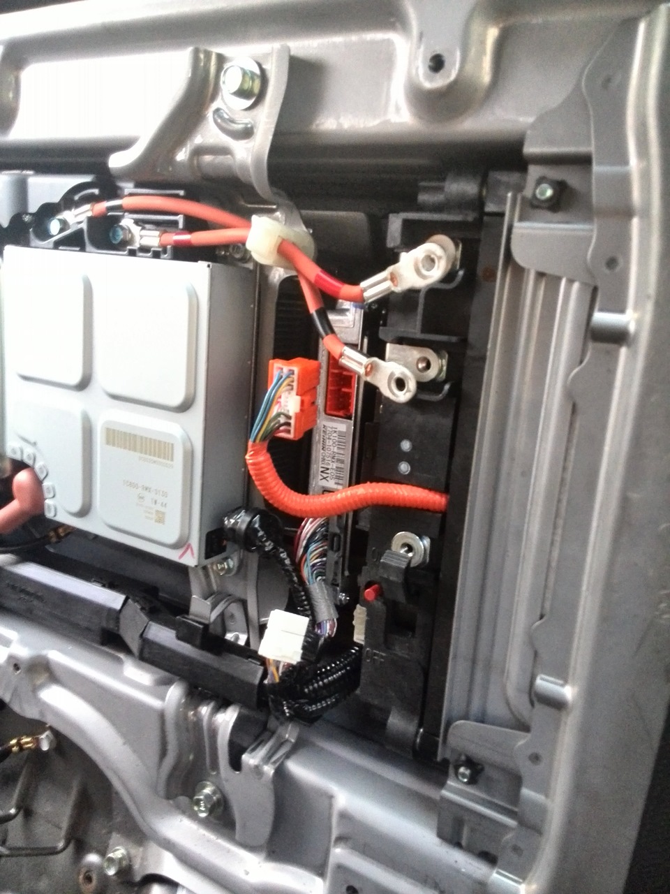 Как открыть багажник лексус рх 450 гибрид если сел аккумулятор