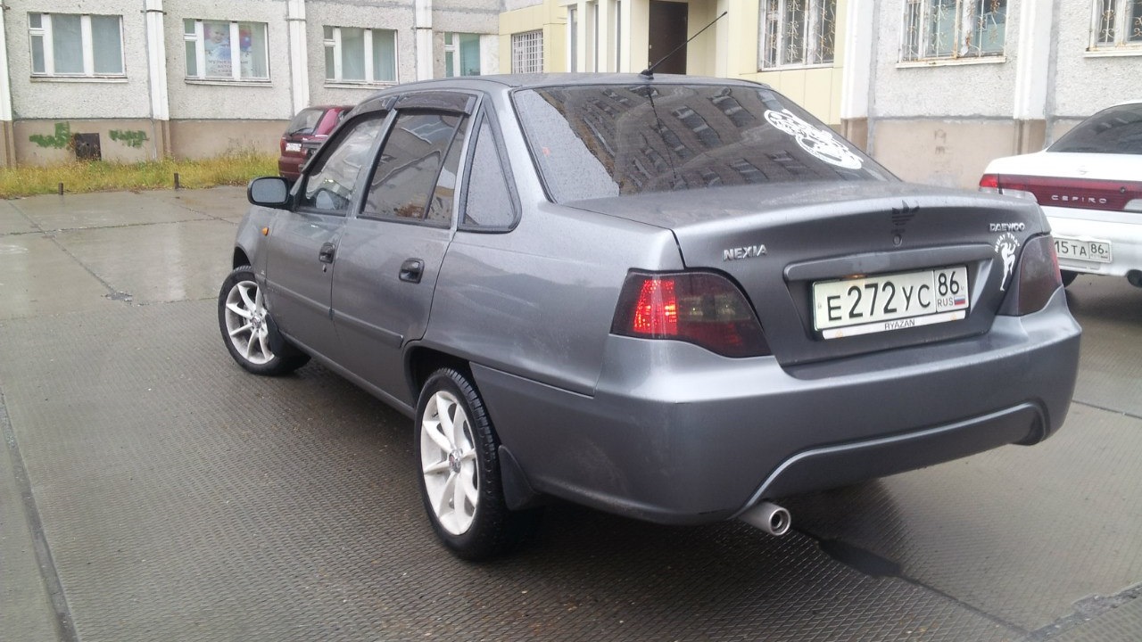 Daewoo Nexia серая