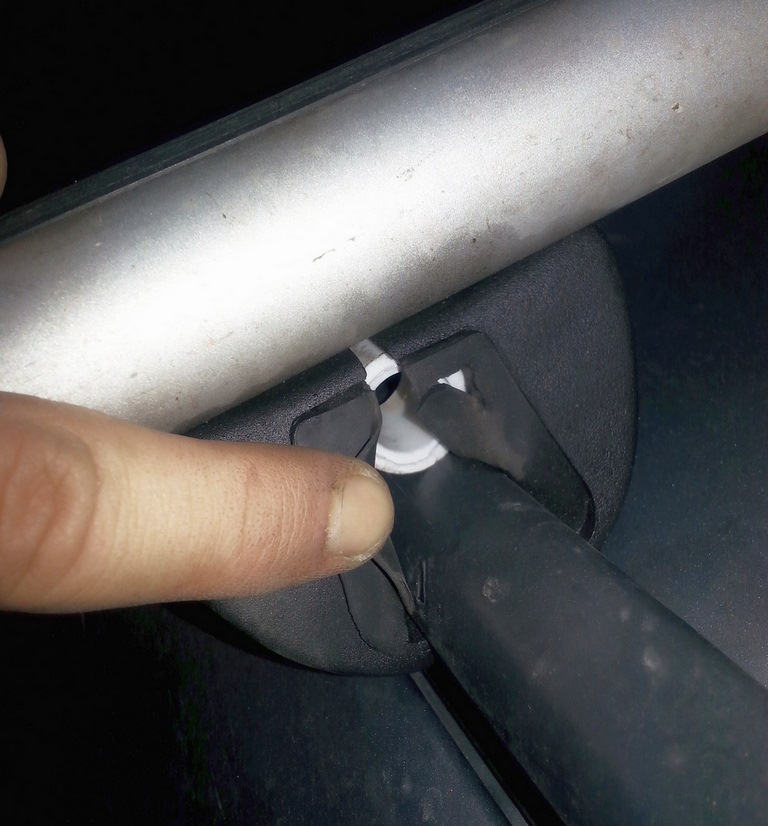 Бокс на крышу на стандартные рейлинги — Opel Astra H, 1,3 л, 2007 года ...
