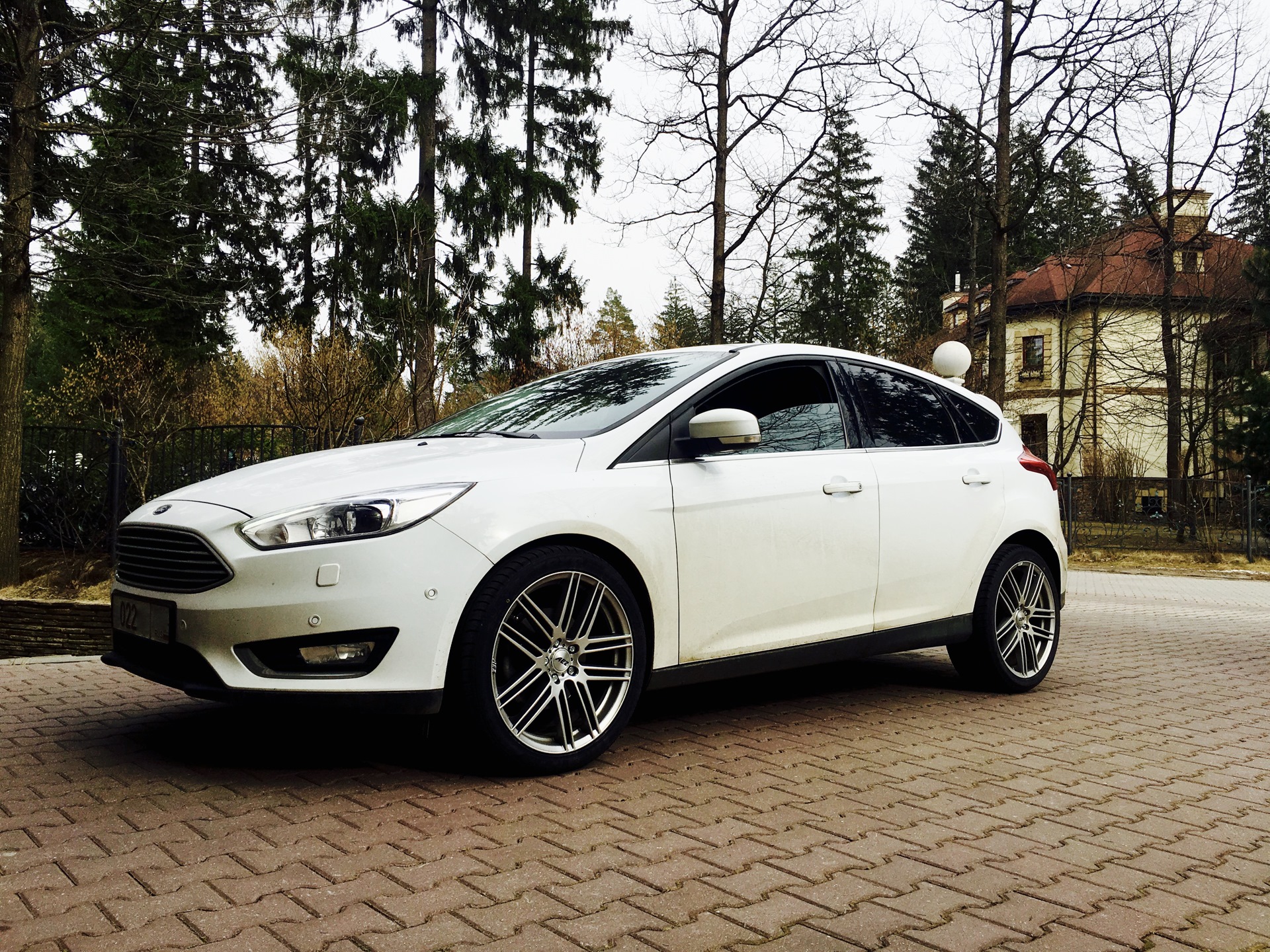 Рестайлинг дисков. Ford Focus r19. Volvo xc60 AEZ r19. Фокус 3 AEZ r18. Фокус на r19.