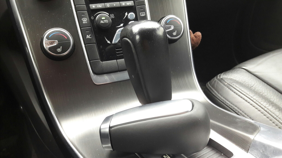 Замена рычага селектора + отзыв о колодках Brembo — Volvo S60 (2G), 2,5 ...