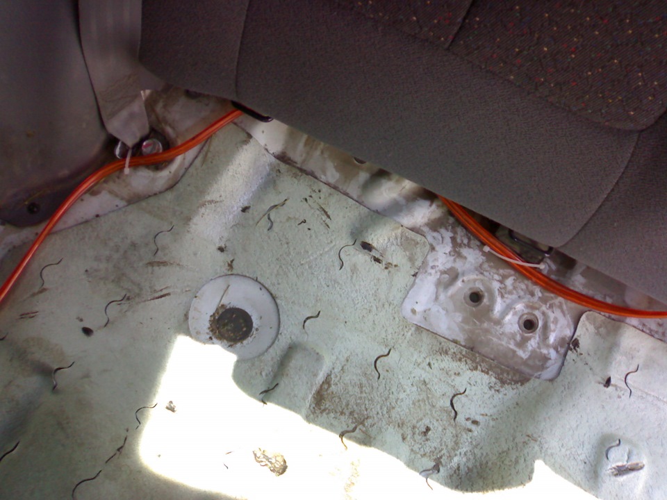 Свист, похожий на турбину. Свист, наводки в колонках. — Hyundai Accent ...