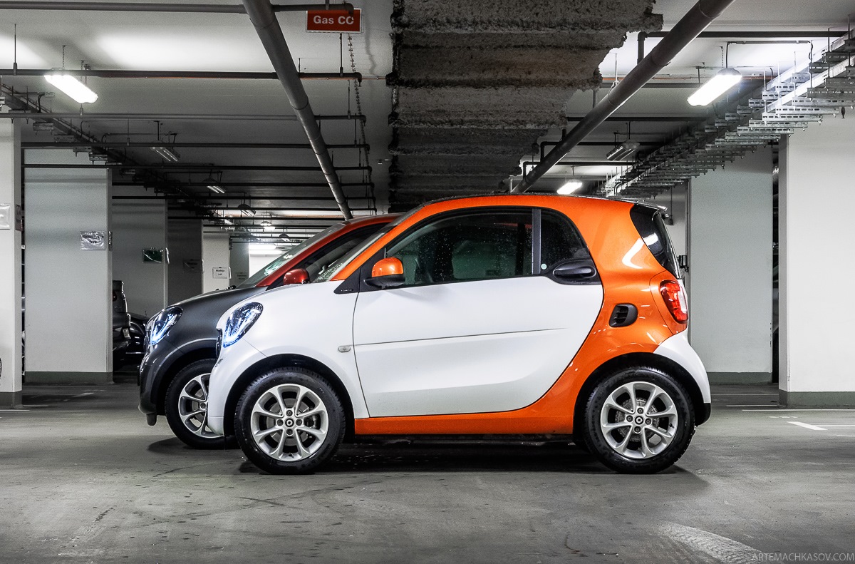 Смарт нова. Smart Fortwo 4 местный. Смарт Форфоур купе. Smart Forfour оранжевый салон. Smart Forfour белый с оранжевым.