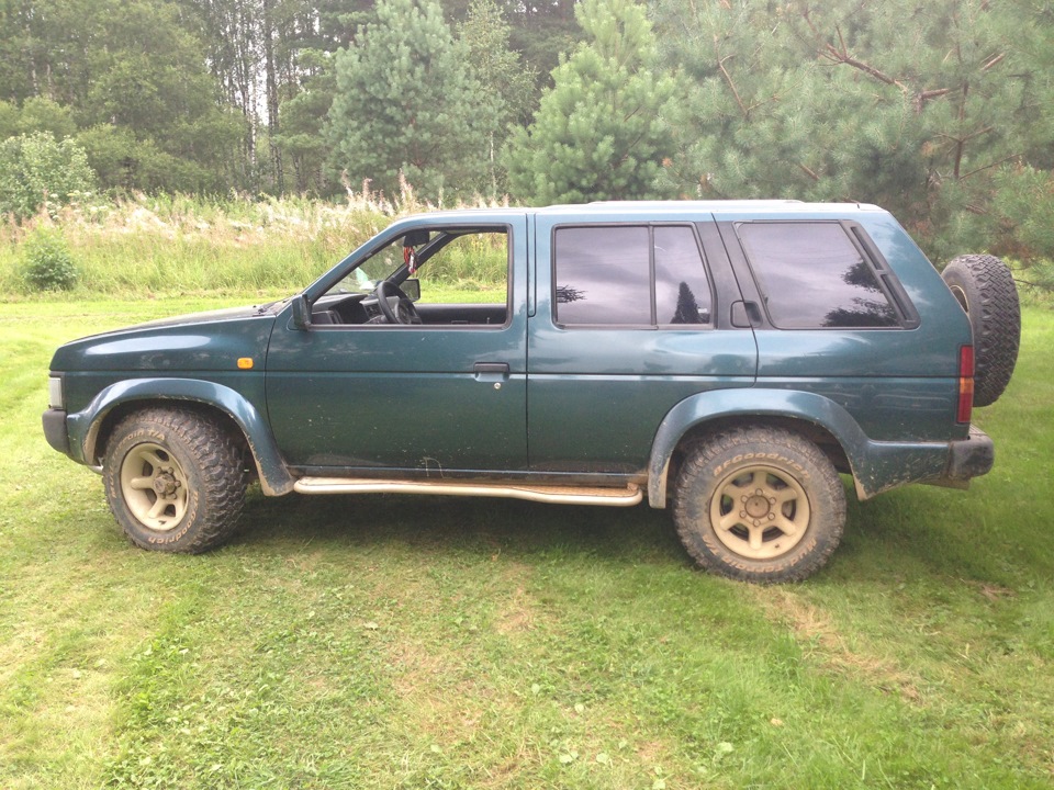 1993 отзывы. Nissan Terrano 1994 дизель. Ниссан Террано 3 литра 1994. Ъ.Ниссан Террано 1994 г 3.0 л. Nissan Terrano 3.0 бензин Ниссан.