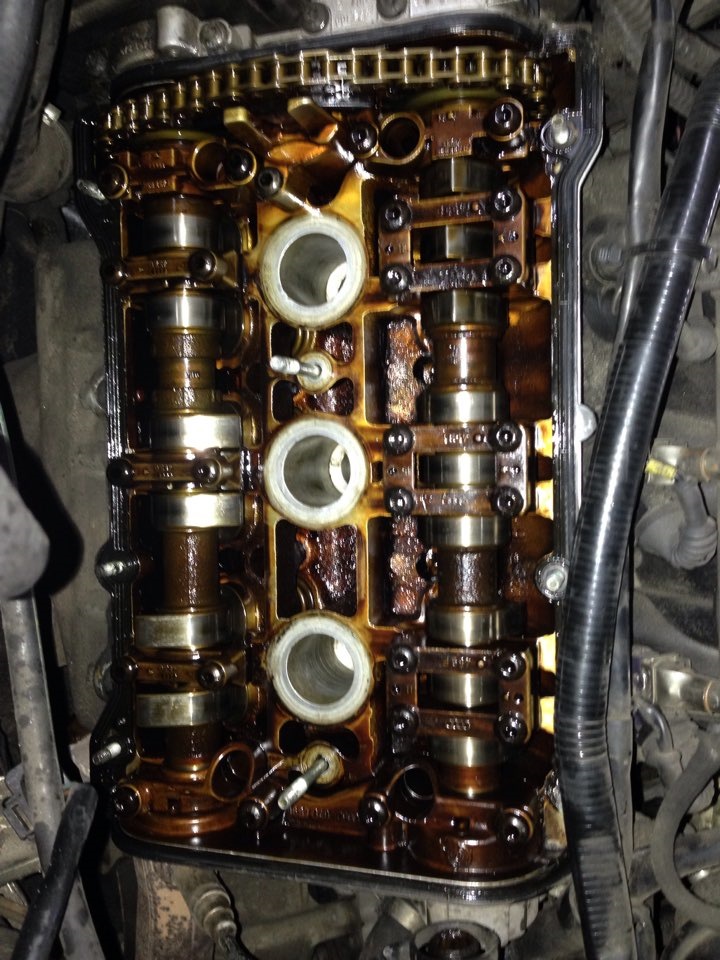 Замена прокладки клапанных крышек. — Volkswagen Passat B5, 2,8 л, 1998 ...