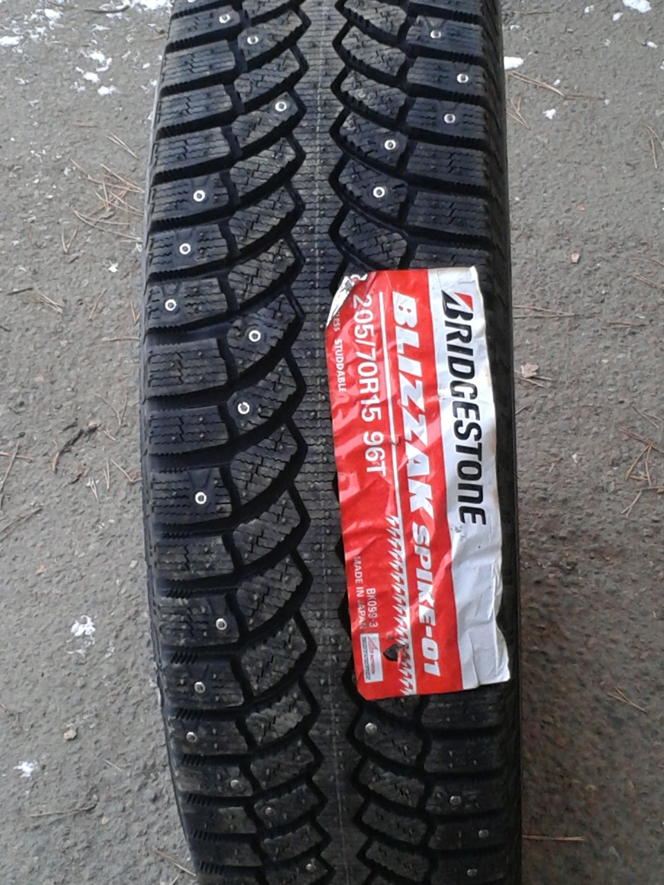 Шина bridgestone blizzak spike. Bridgestone Blizzak Spike-01. Bridgestone 205/70r15 96t Blizzak Spike-01 TL (шип.). Bridgestone Spike 01. Бриджстоун Спайк 01 205/70 r15.