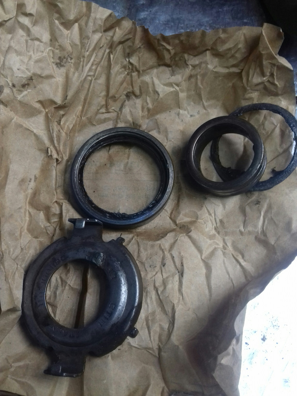 Замена сцепления — Lada 11113 Ока, 0,7 л, 2003 года | своими руками ...