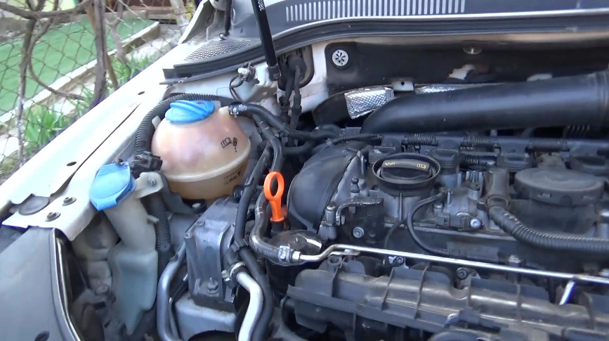 Промывка охлаждающей системы двигателя — Volkswagen Passat CC, 2 л ...