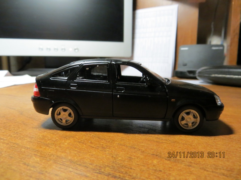 Модель-приора. — Lada Приора седан, 1,6 л, 2008 года | аксессуары | DRIVE2