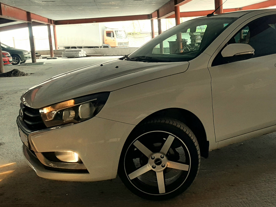 Домкрат и органайзер нового образца. — Lada Vesta (1G), 1,6 л, 2017 ...