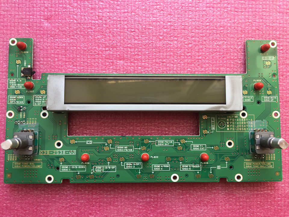 Магнитола Clarion — не рабочий дисплей — Suzuki Grand Vitara