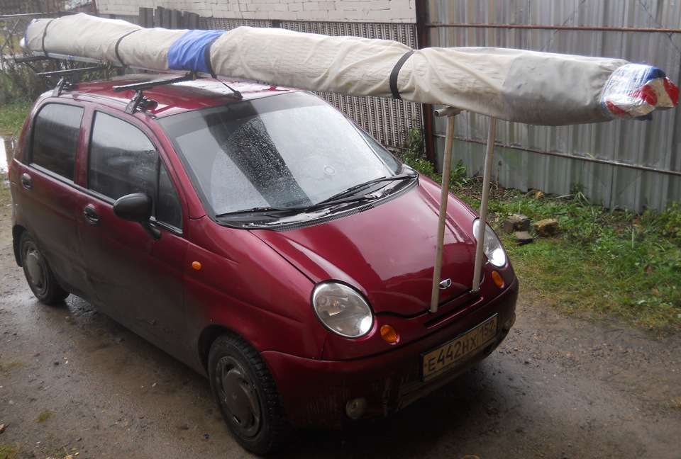 Багажник matiz. Daewoo Matiz багажник. Багажник на крышу Daewoo Matiz. Матиз 3 с багажником на крышу. Daewoo Matiz с прицепом.