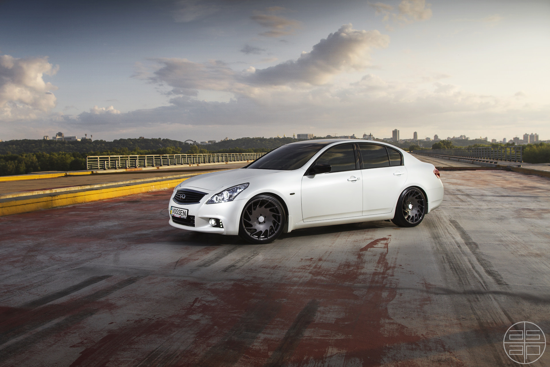 Infiniti g37 sedan Vossen