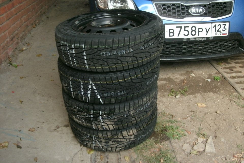 Зимняя резина Kumho I Zen KW 31 на дисках — KIA Rio (2G), 1,4 л, 2011 ...