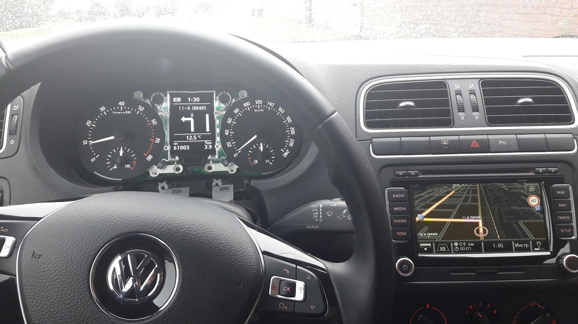 Хром кольца панели приборов в Polo Sedan - Volkswagen Polo Sedan, 1,6 л, 2015 го