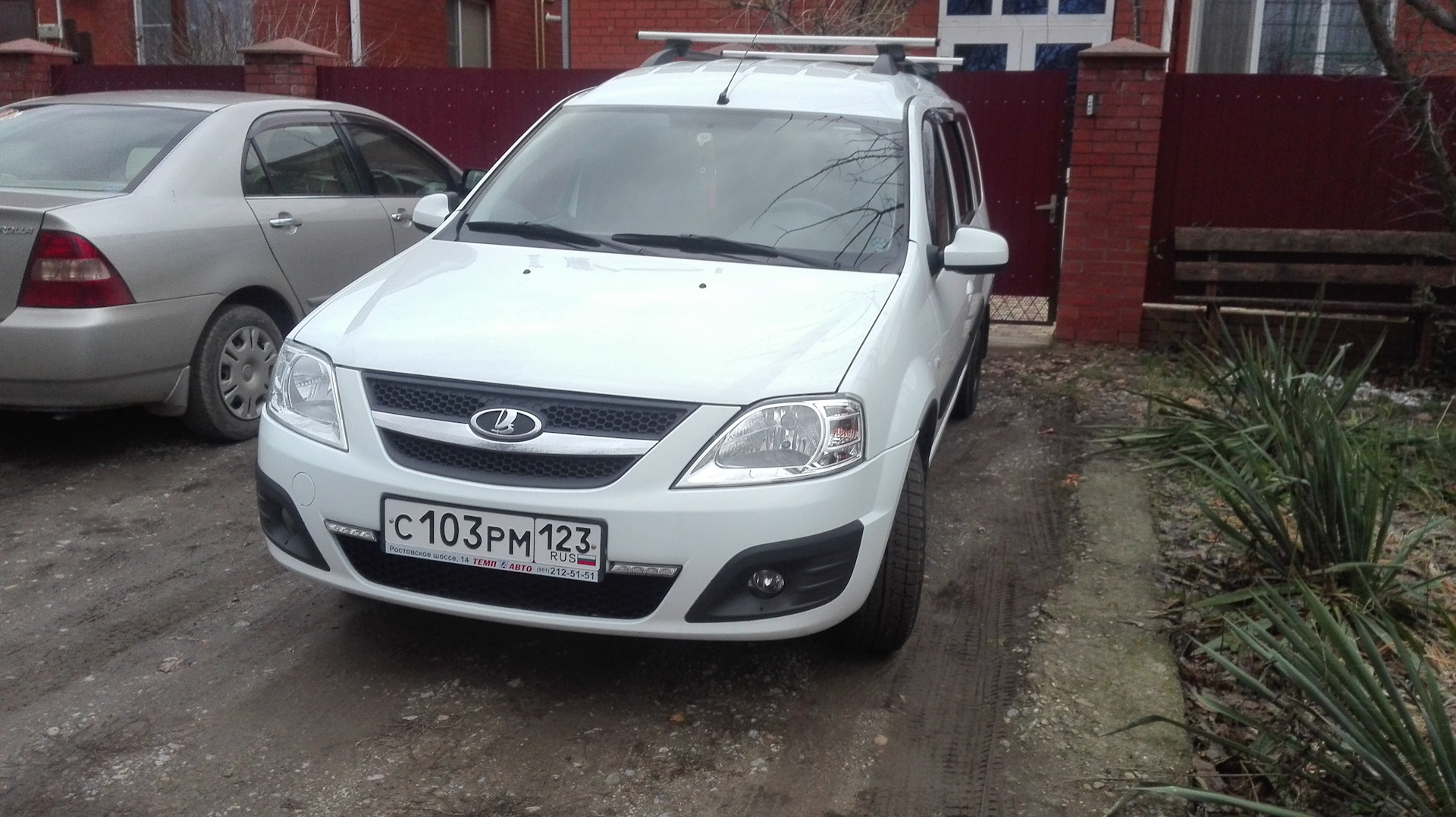 Ходовые огни — Lada Ларгус, 1,6 л, 2015 года | стайлинг | DRIVE2