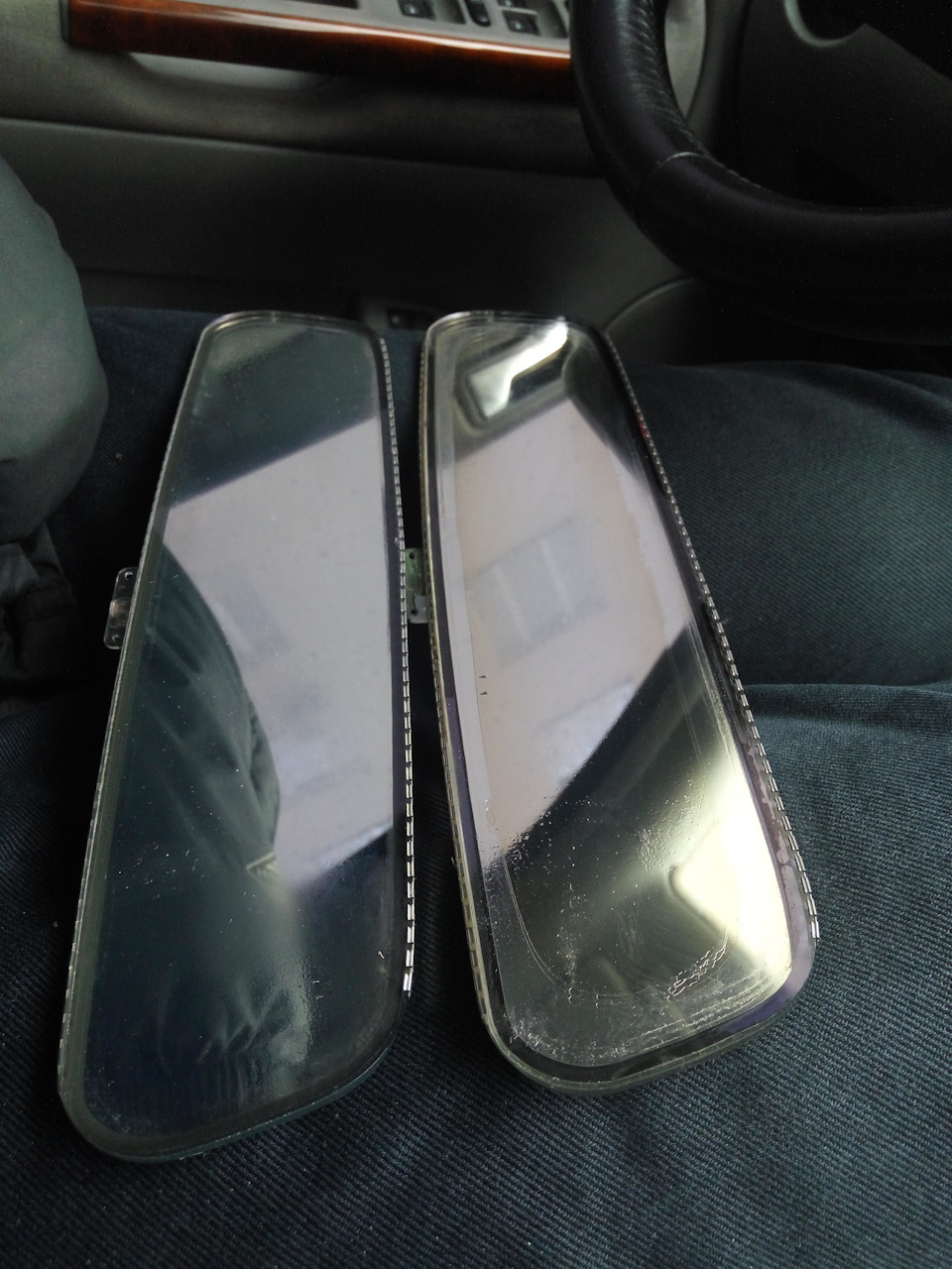 Замена стекла салонного зеркала — Volkswagen Passat B5, 1,8 л, 2001 ...