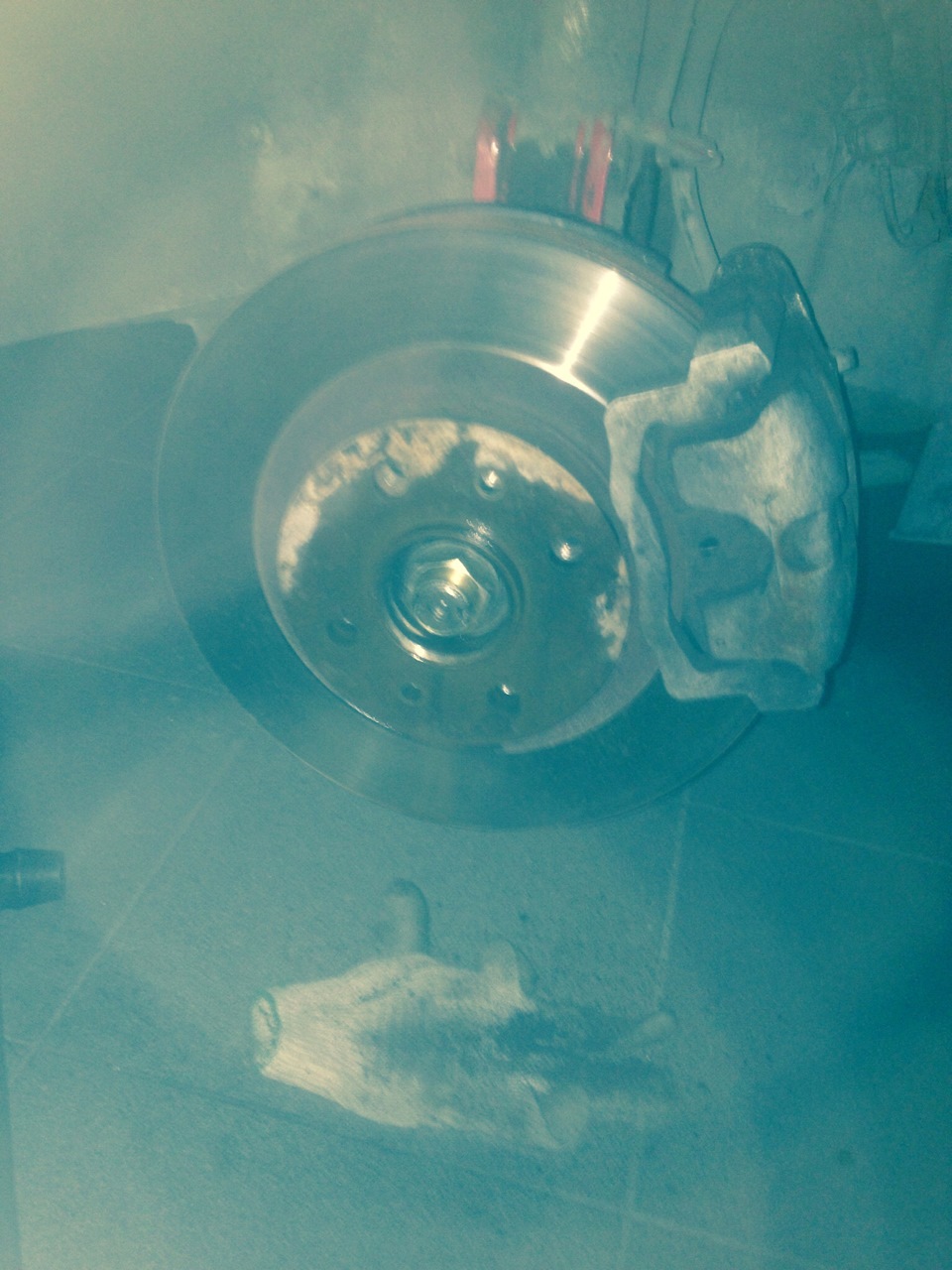 Замена Тормозных дисков и колодок — Lada Приора седан, 1,6 л, 2012 года ...