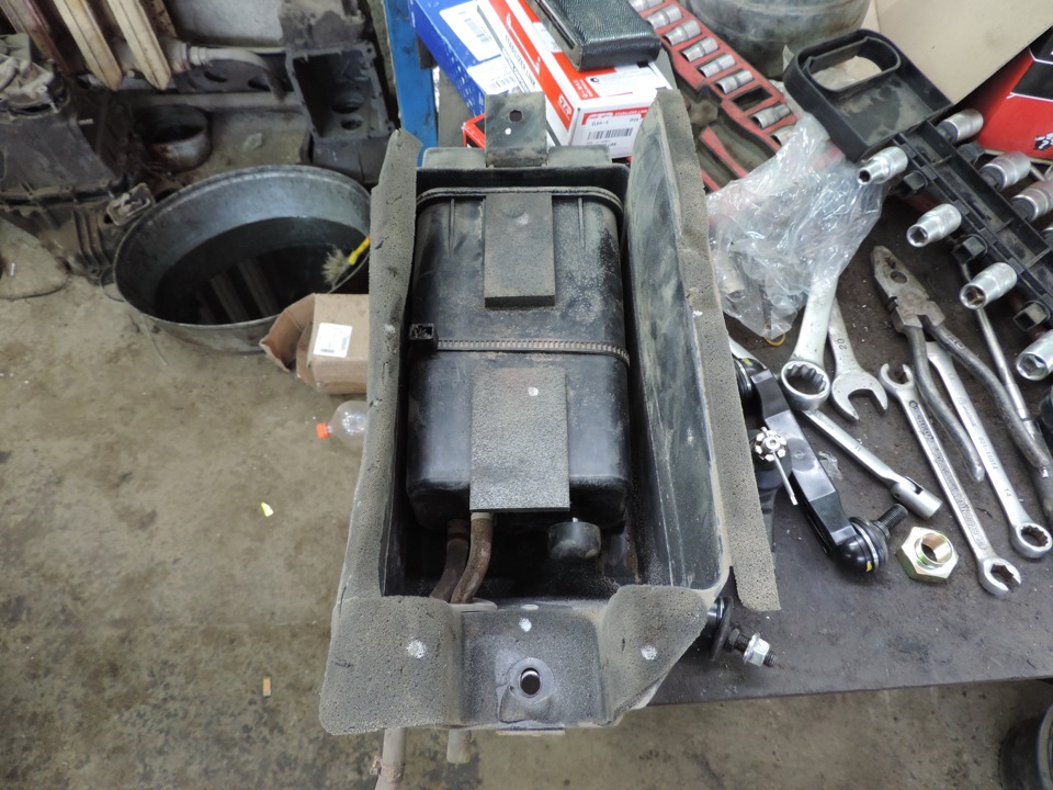 Чистка абсорбера — Hyundai Elantra (3G), 1,6 л, 2004 года | визит на ...