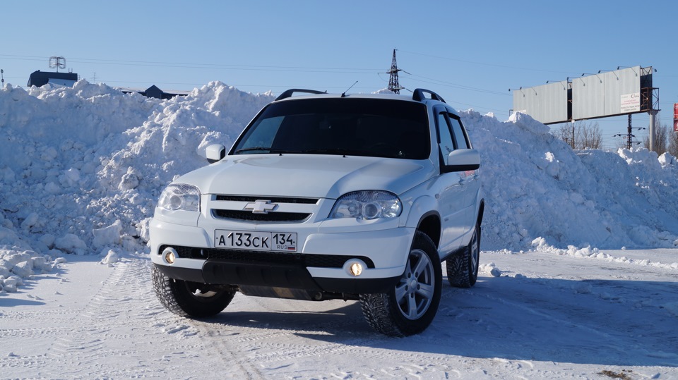 Нива шевроле зимой. Chevrolet Chevrolet Niva, 2013 зима. Niva Шевроле 2013 года белый. Шевроле Нива 2007 зима. Шевроле Нива 2013 год зима.