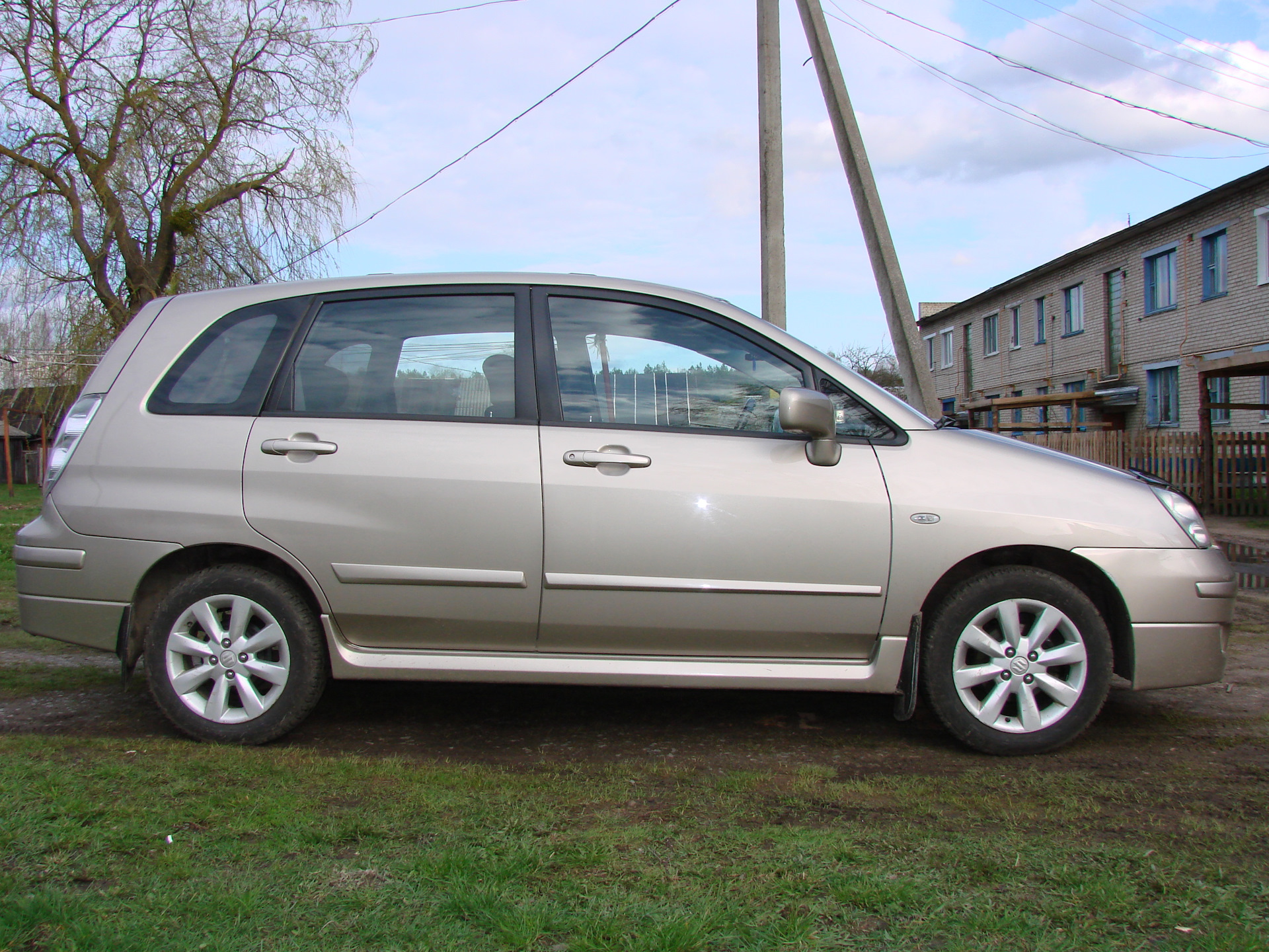 Suzuki liana 2005