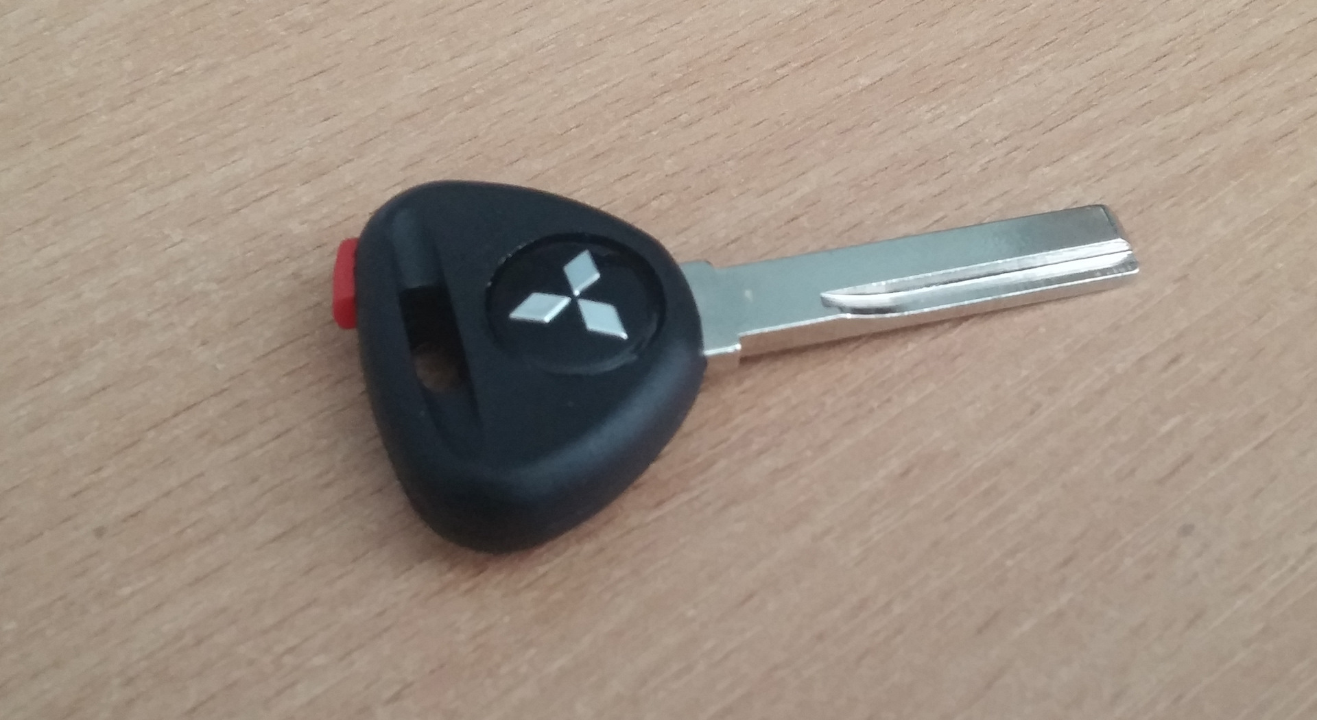 Корпус ключа митсубиси каризма. Ключ mitsubishi ключ машины mitsubishi. Корпус ключа митсубиси каризма. Ключ митсубиси каризма. Ключ митсубиси каризма.