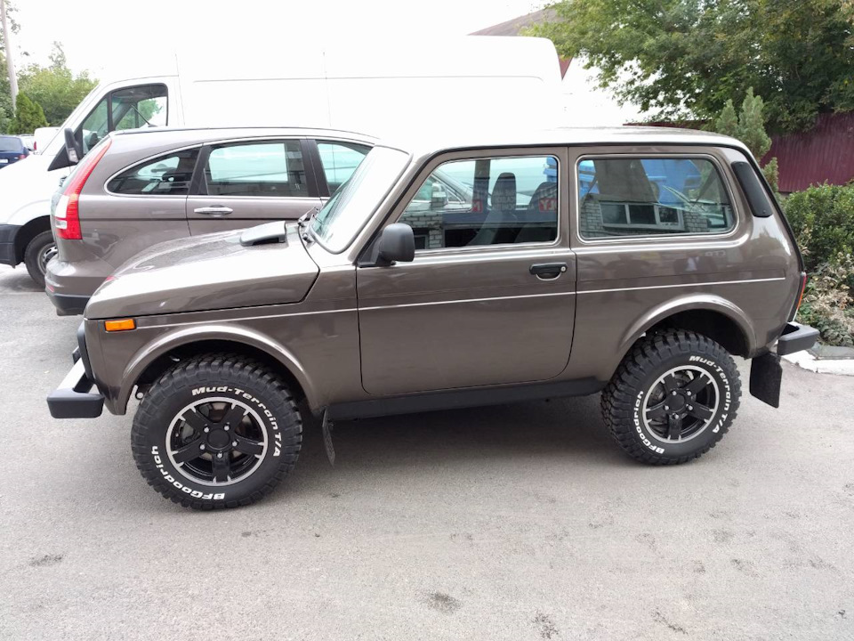 215х75 r16 нива. Нива на 15 колесах. Нива на 15 колесах. Нива на 15 колесах 215/75/15. 215/65 r16 нива goodrich k2.