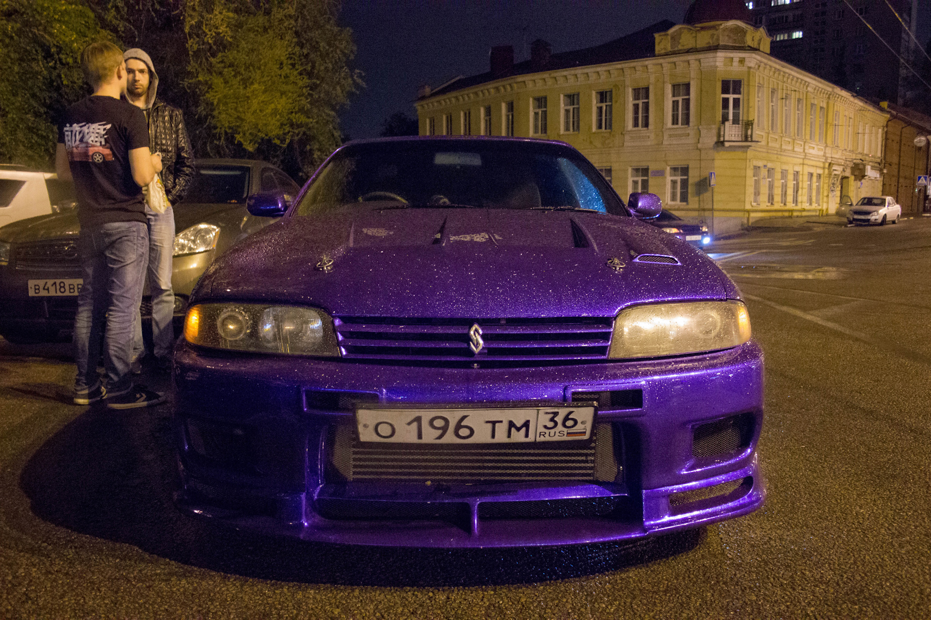 Скайлайн с драконом. Клуб любителей Nissan Skyline. Месяц Ниссан.