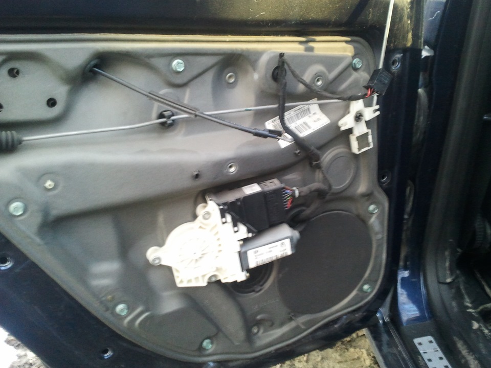 891594s 960 гольф 4 ремонт стеклоподъемника передней двери