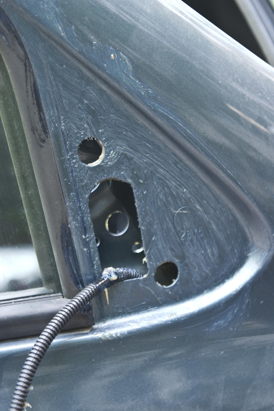 Установка обогрева зеркал и подключение электрозамка багажника — Lada ...