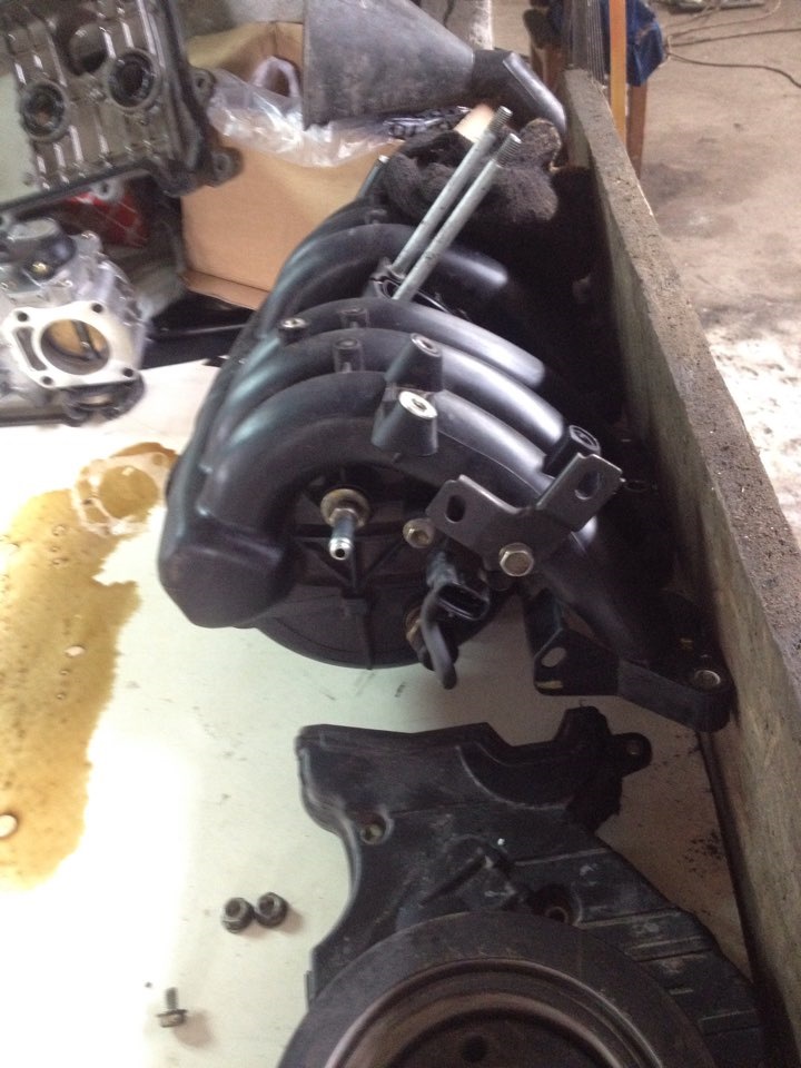 Промыл дроссельную заслонку и впускной коллектор — Lexus IS, 2 л, 2002 ...