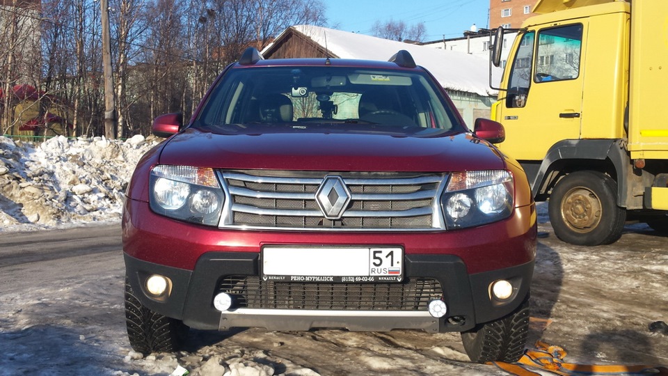 Светодиоды в передние габариты — Renault Duster (1G), 2 л, 2013 года ...