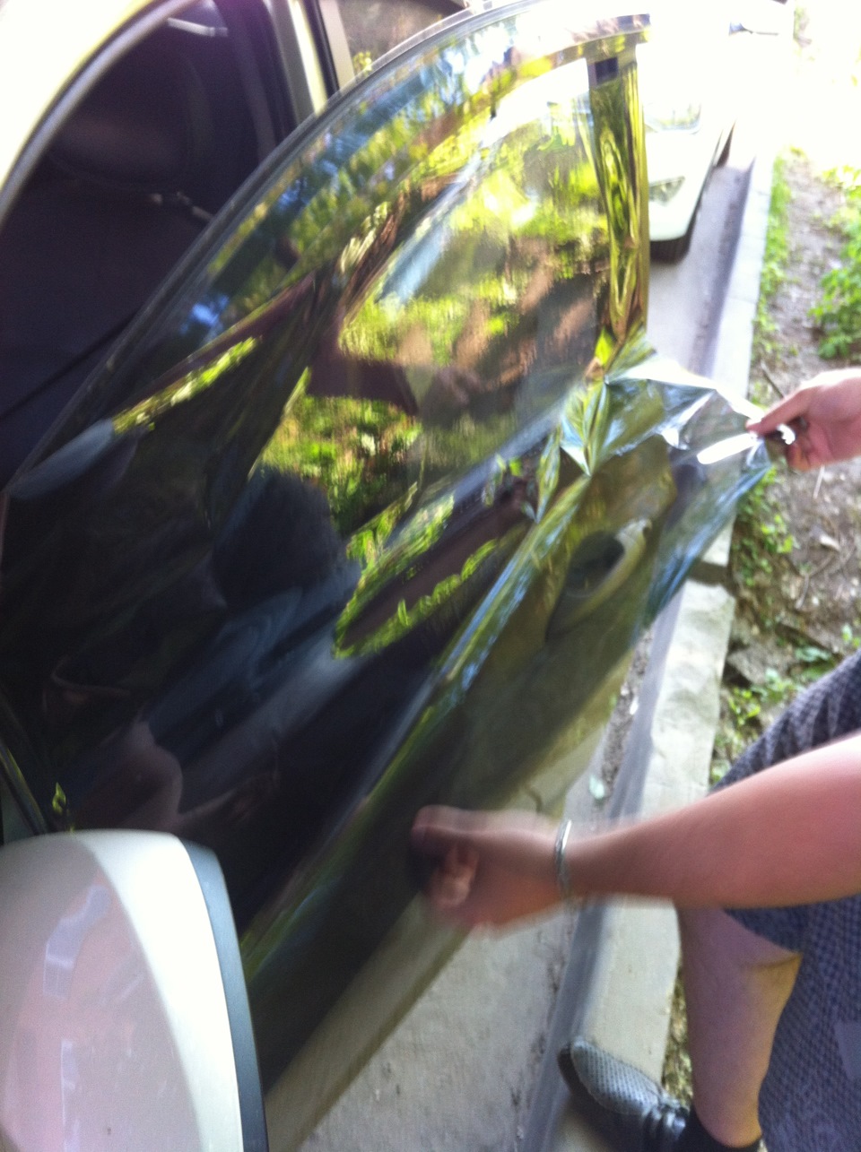 решился затонировать передние боковые стекла — Hyundai Solaris, 1,6 л ...