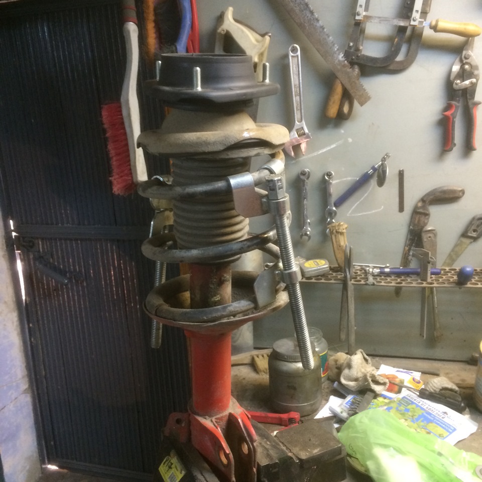 воздушный фильтр, замена опорников, тавотницы в стойки, жижа гур ...