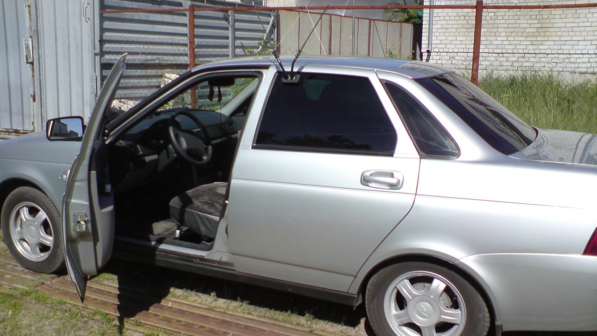 Lada Приора седан 1.6 бензиновый 2010 | СНЕЖКА-ЛЮКС на DRIVE2