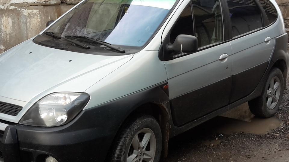 Вода в багажнике в нише для домкрата. Где дренажное отверстие ...