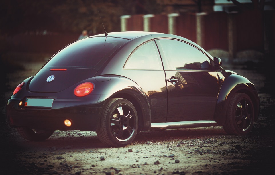 Volkswagen New Beetle черный