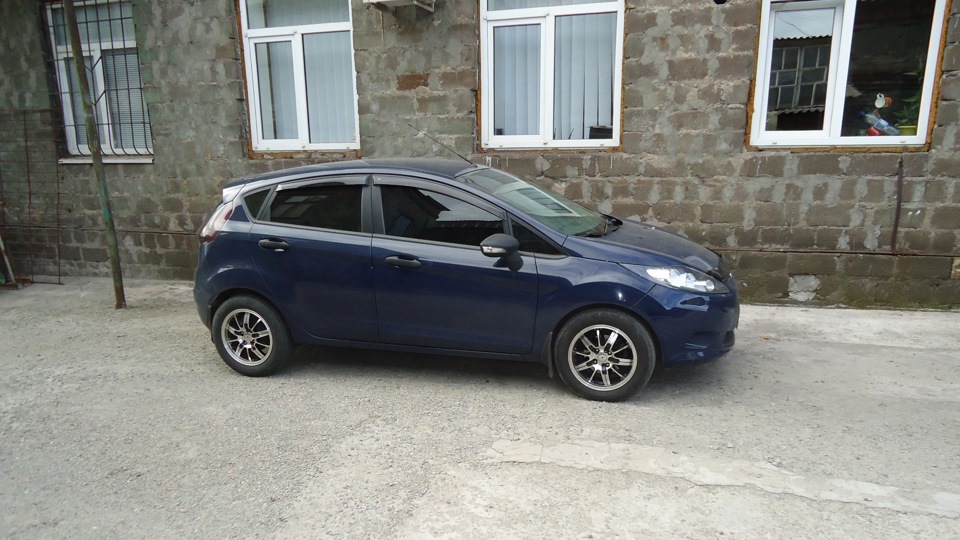 Регулировка клапанов — Ford Fiesta (Mk VI), 1,2 л, 2011 года | своими ...