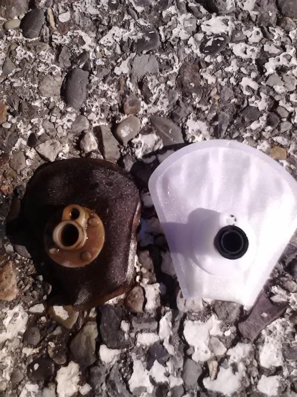 Замена фильтра топливного насоса — Lada Калина хэтчбек, 1,6 л, 2007 ...